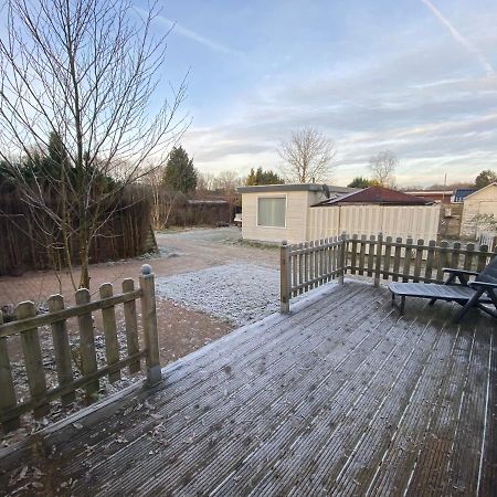 Gezellige Chalet In Bosrijke Omgeving Villa Anloo Bagian luar foto