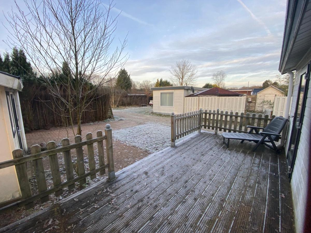 Gezellige Chalet In Bosrijke Omgeving Villa Anloo Bagian luar foto